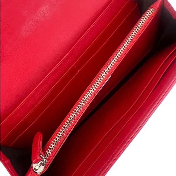 Versace red stud  quilted wallet - Picture 6 of 7